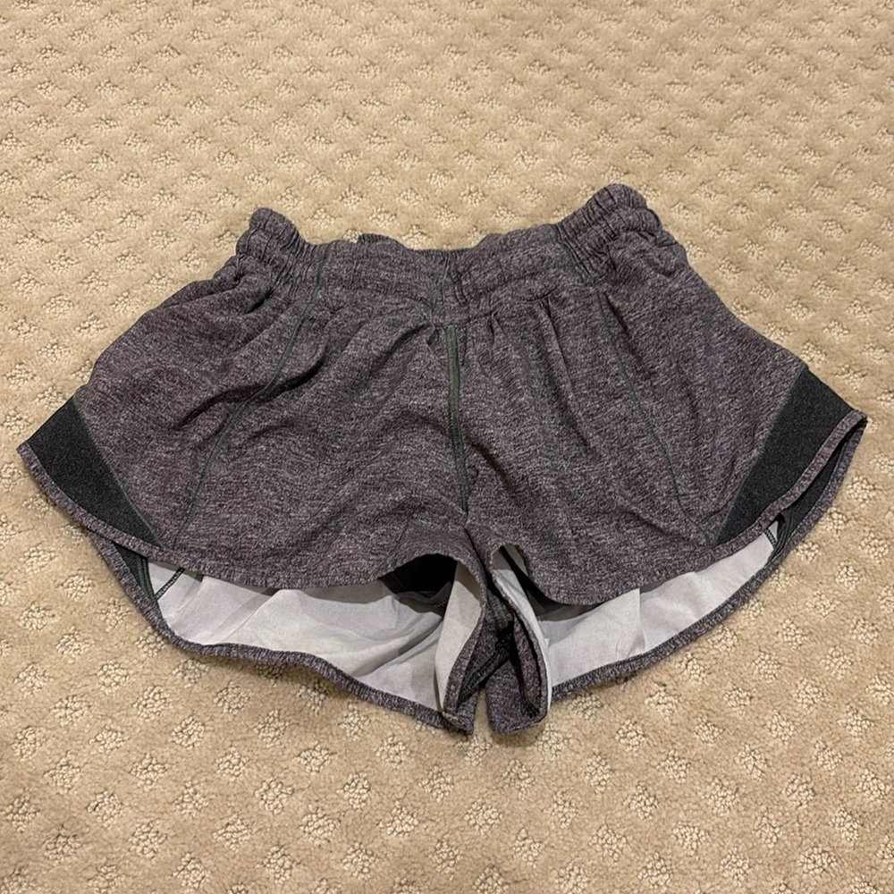 lululemon Hotty Hot Low-Rise Short 2.5"